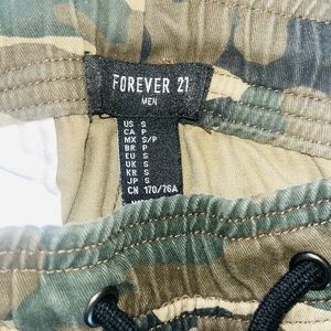 Men’s cargo print pants that fit great on a women